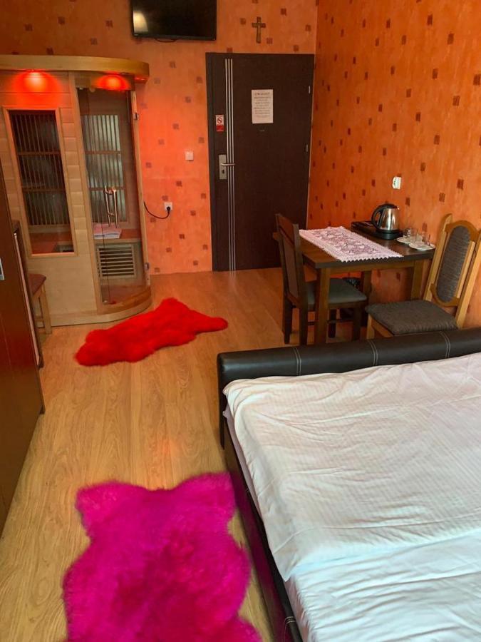 Mpark Noclegi Slask Myslowice Eksteriør billede